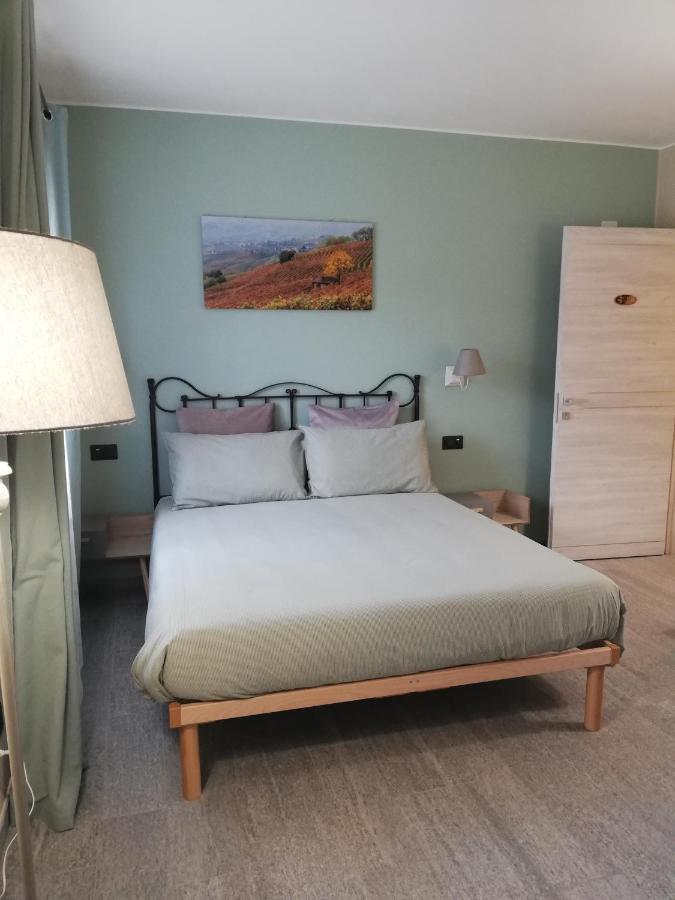 A Ca Ed Franca E Giaco Hotell La Morra Eksteriør bilde